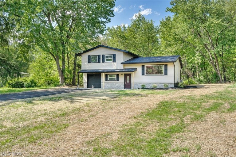 6967 Tamarack Drive, Hubbard, OH - Photo 5