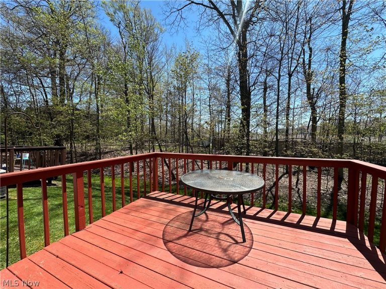 7679 Creekwood Drive, North Royalton, OH - Photo 3