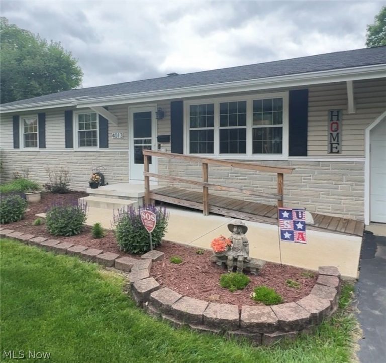 4013 Shelbourne Drive, Youngstown, OH - Photo 2