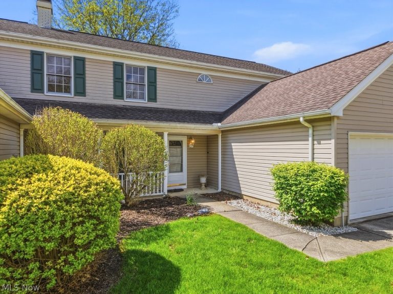 20745 Sun Meadow Trail, Strongsville, OH - Photo 3