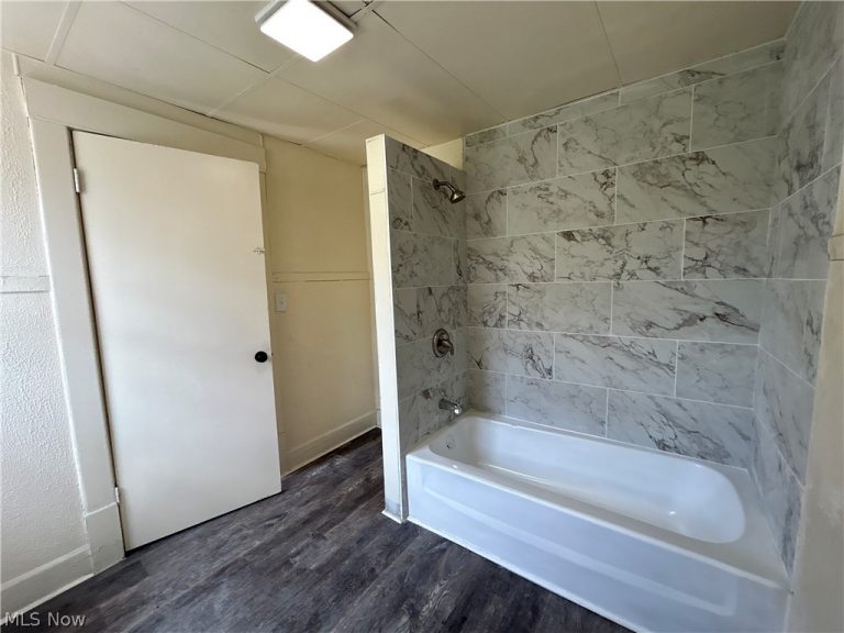 1317 Plum Street #Apt 2, Steubenville, OH - Photo 4