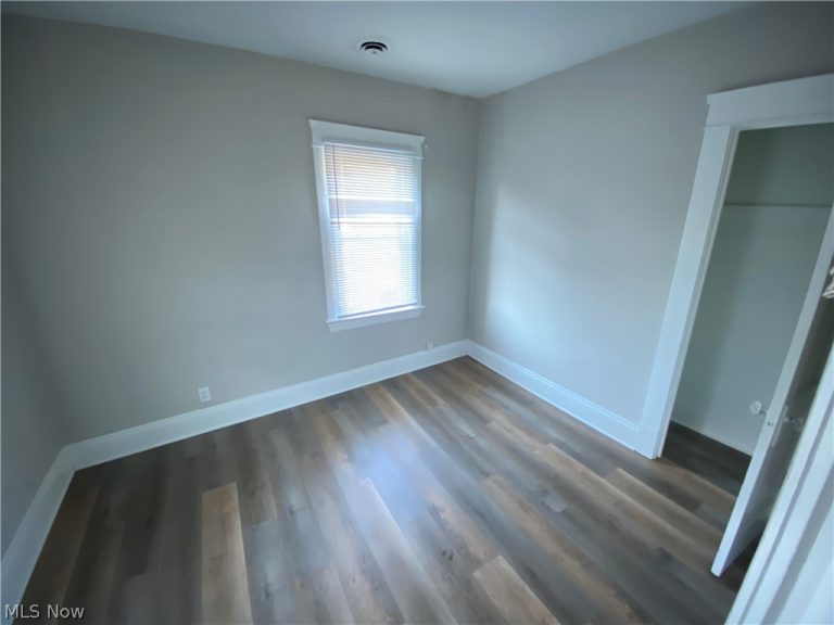 7813 Laumer Avenue, Cleveland, OH - Photo 3