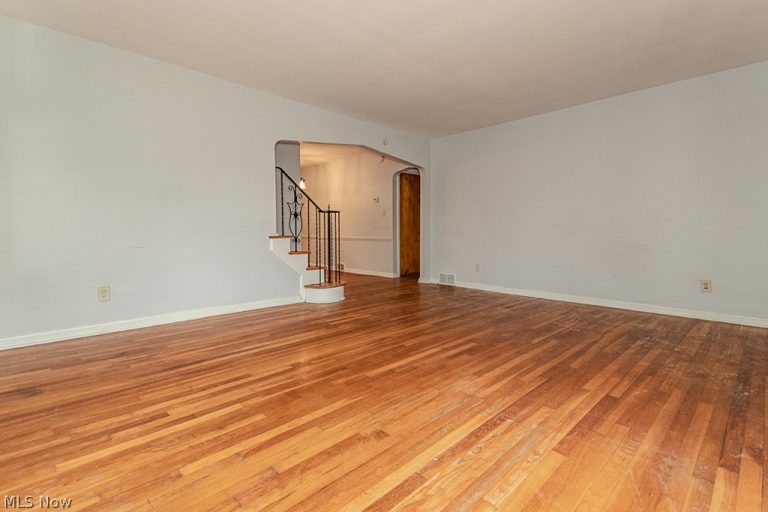 3694 Grosvenor Road, Cleveland Heights, OH - Photo 5