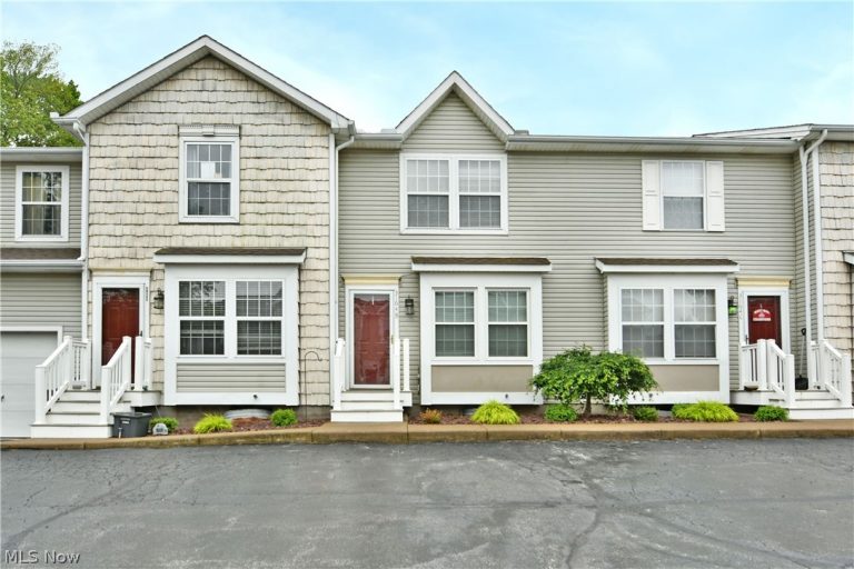 3164 Deer Trail #B, Cortland, OH, 44410