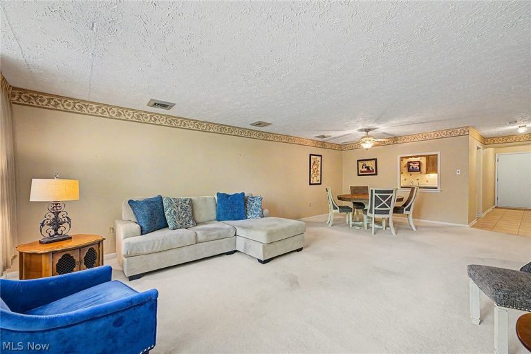 924 Memorial Parkway #207, Akron, OH - Photo 8