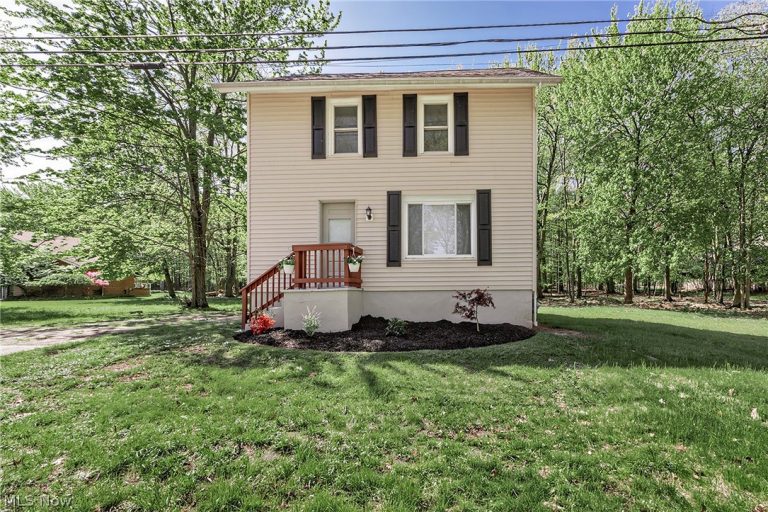 22530 Harms Road, Richmond Heights, OH - Photo 2