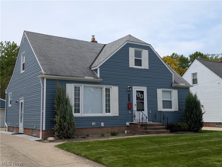 1678 Byron Drive, Mayfield Heights, OH - Photo 3