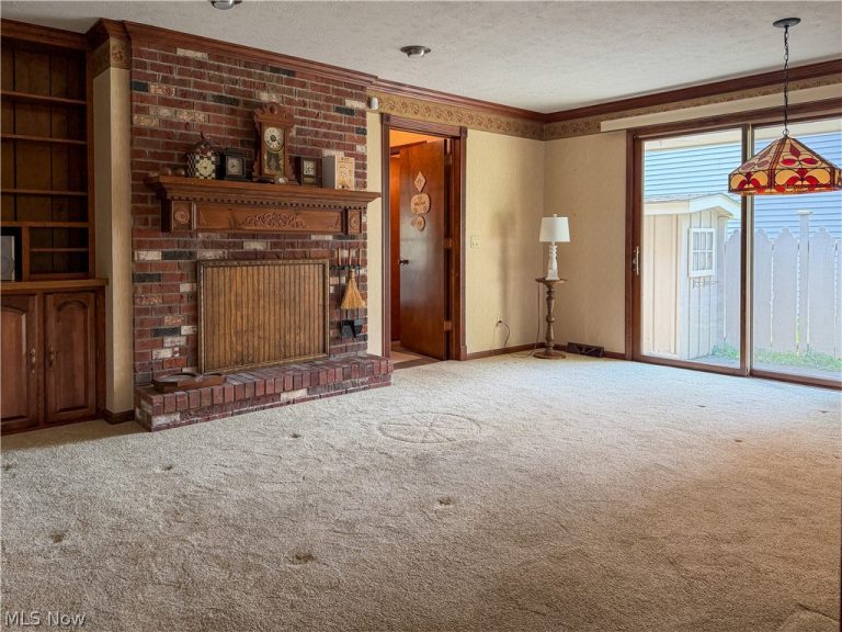 3516 Meadowbrook Drive, Lorain, OH - Photo 3