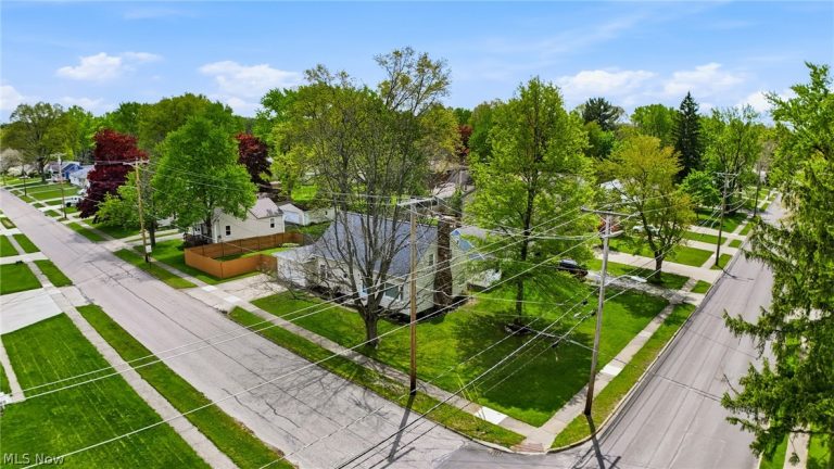 487 West Street, Wadsworth, OH - Photo 2