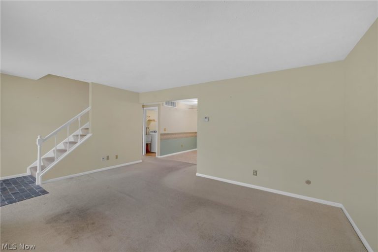 7246 Scottsdale Circle, Mentor, OH - Photo 8