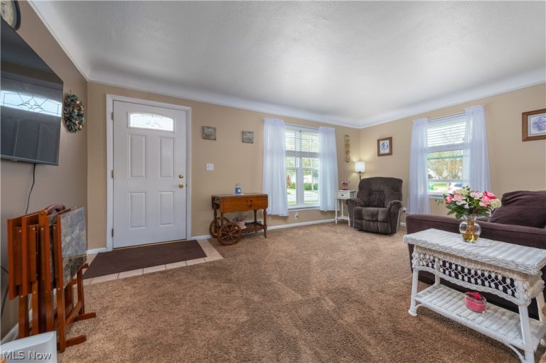 30414 Mildred Drive, Willowick, OH - Photo 5