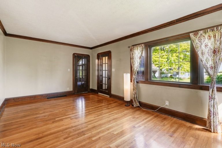 17513 Laverne Avenue, Cleveland, OH - Photo 5