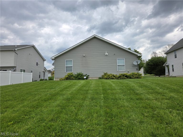 745 Lexington Avenue, Youngstown, OH - Photo 3
