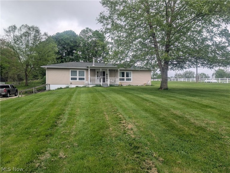 434 Steubenville Road, Carrollton, OH - Photo 2