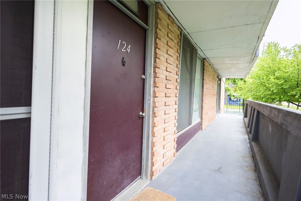 2331 Market Street #124, Akron, OH