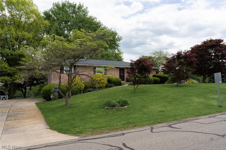 325 Faircrest Street, Canton, OH - Photo 2
