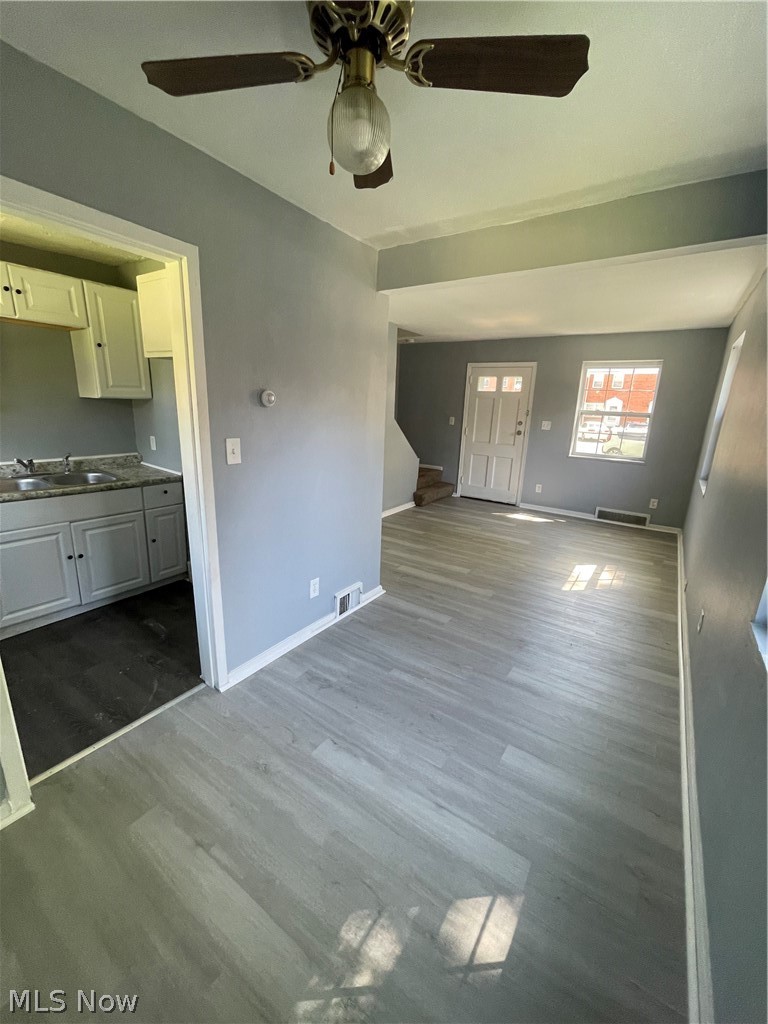 490 Kenwood Drive #J, Euclid, OH - Photo 8