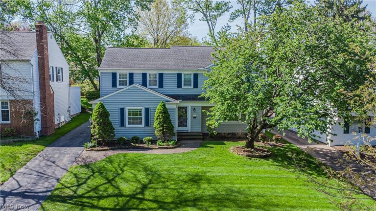 22532 Byron Road, Shaker Heights, OH, 44122