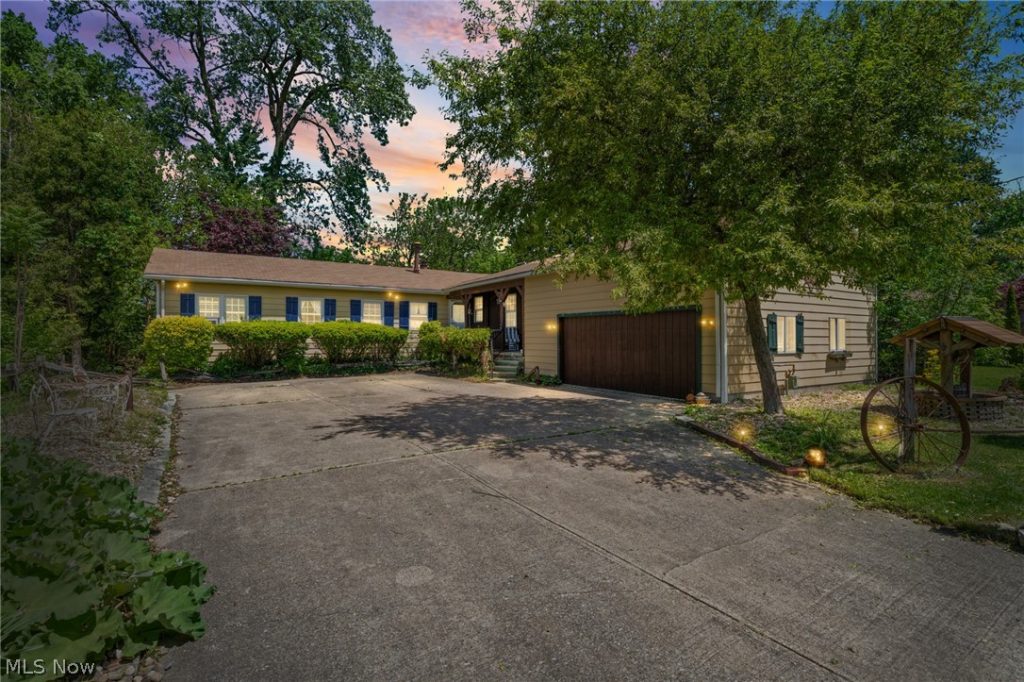 22486 Macbeth Avenue, Fairview Park, OH