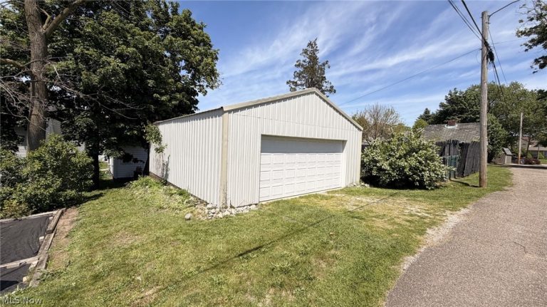 1502 25th Street, Canton, OH - Photo 4