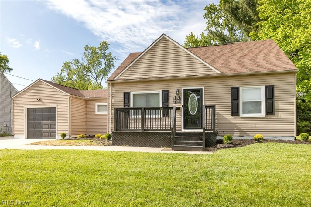 67 Pierce Avenue, Cuyahoga Falls, OH