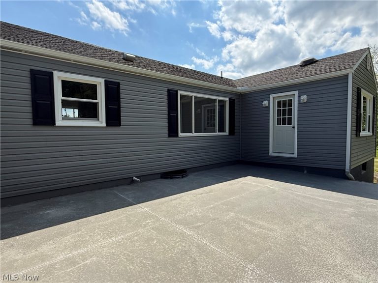 700 Swayne Street, Coshocton, OH - Photo 3