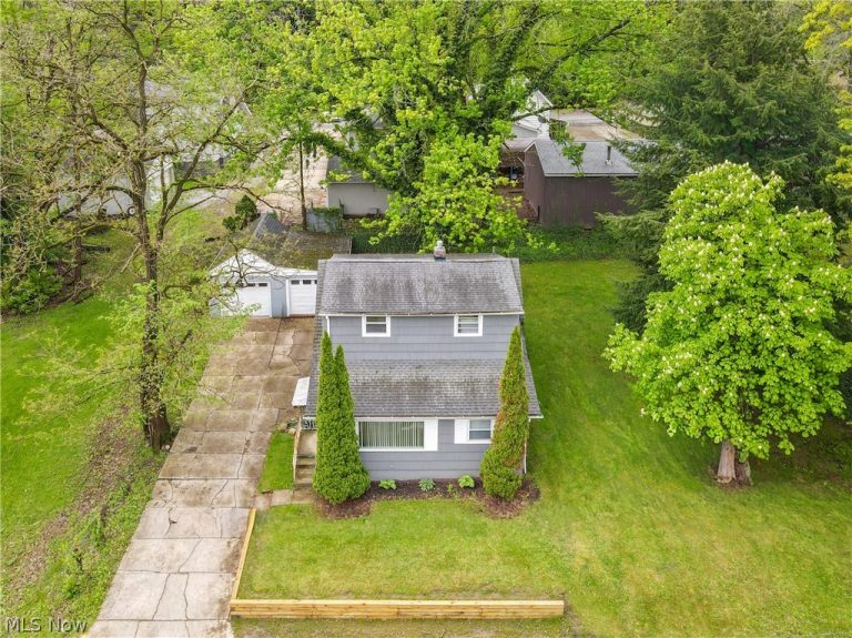 2574 South Street, Lakemore, OH - Photo 2