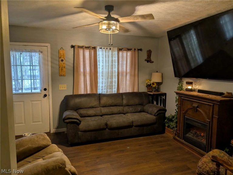 303 15th Street, Coshocton, OH - Photo 5