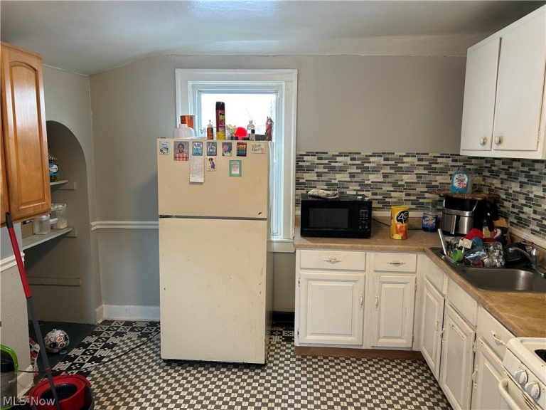 3224 32nd Street, Cleveland, OH - Photo 5