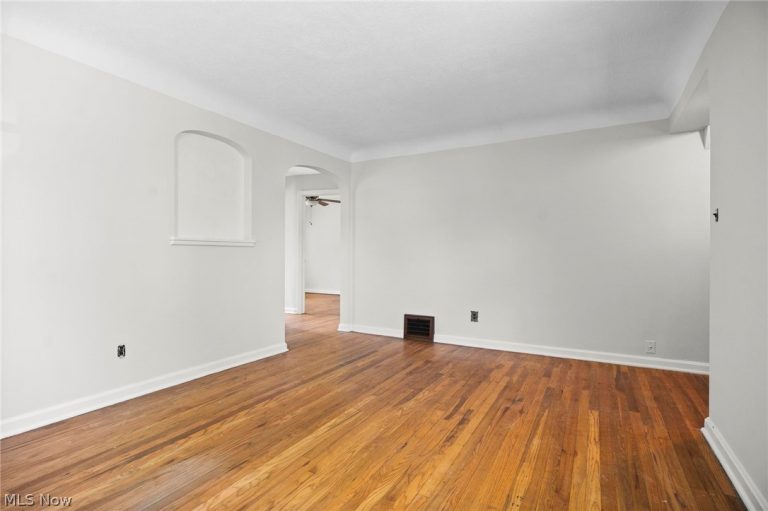 13613 Clifford Avenue, Cleveland, OH - Photo 6