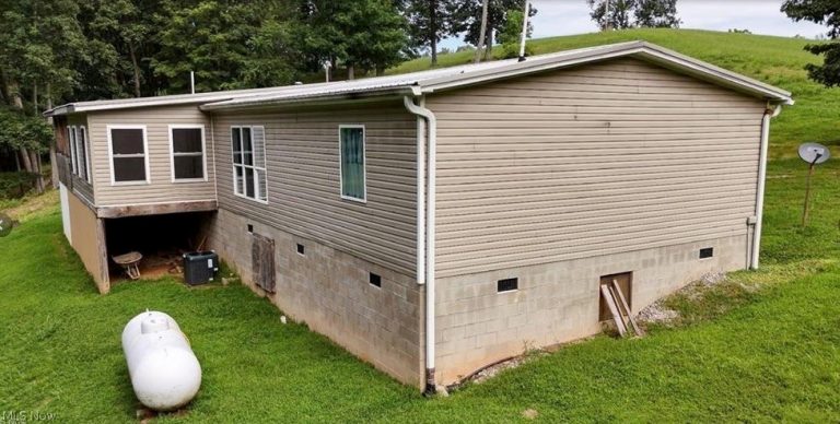 960 Kerby Ridge Road, Mt Zion, WV - Photo 4