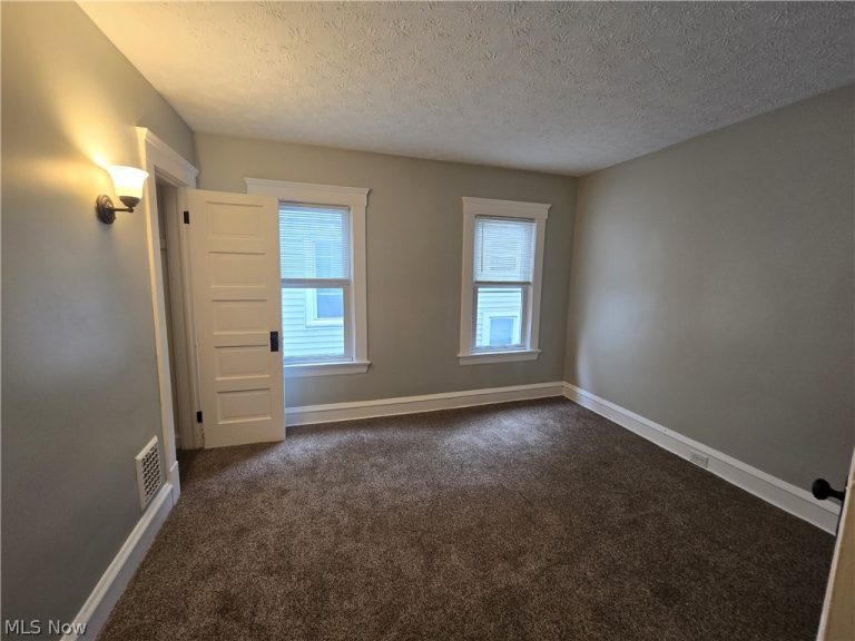 9807 Parkgate Avenue, Cleveland, OH - Photo 6
