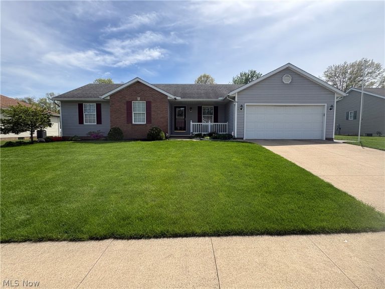 4825 Woodstone Avenue, Canton, OH, 44647