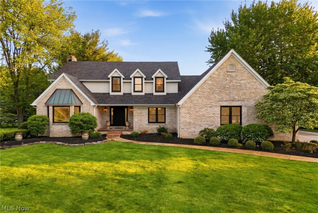 8315 Misty Ridge Trail, Poland, OH