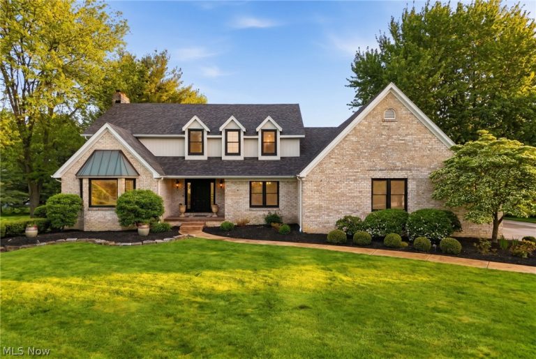 8315 Misty Ridge Trail, Poland, OH, 44514