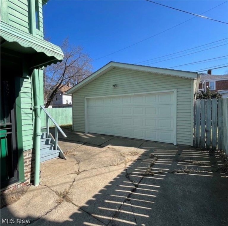 16308 Nela View Road, Cleveland, OH - Photo 3