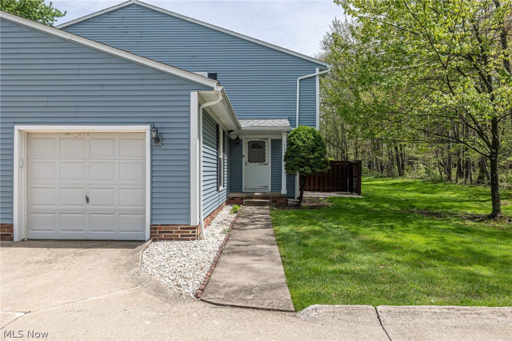 10297 Independence Drive, North Royalton, OH