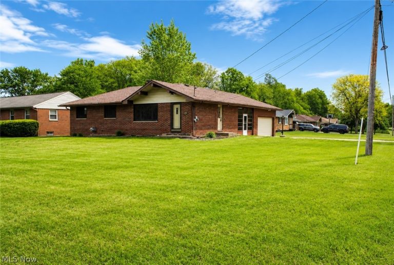 813 Hadcock Road, Brunswick, OH - Photo 3