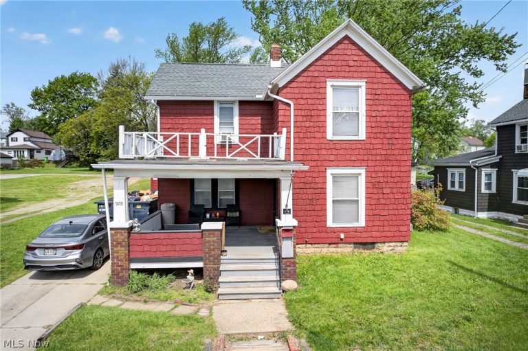 978 Wooster Road, Barberton, OH, 44203