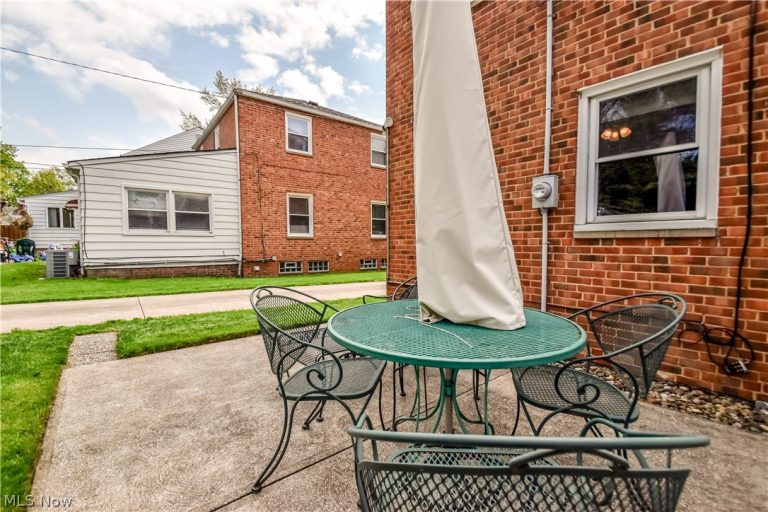 1785 Idlehurst Drive, Euclid, OH - Photo 8