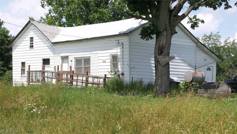 2831 Denmark Road, Dorset, OH, 44032