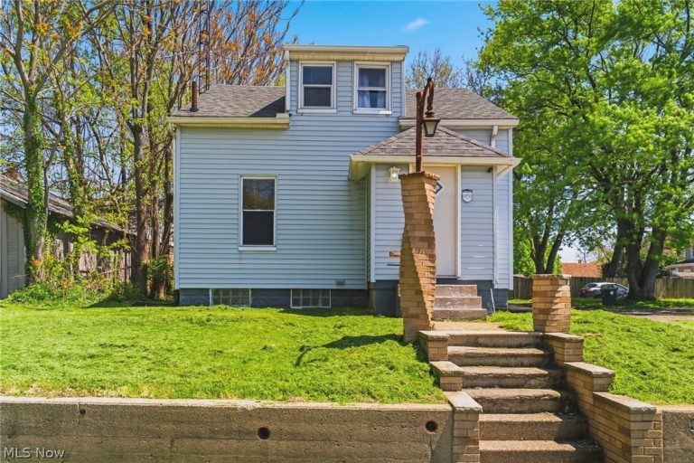 1646 Royal Avenue, Canton, OH - Photo 3