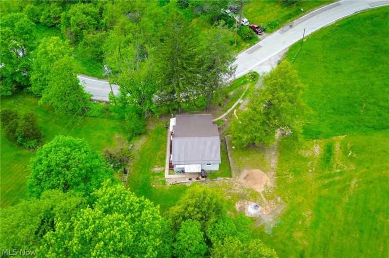 136 Wheeling Street, Cadiz, OH - Photo 8