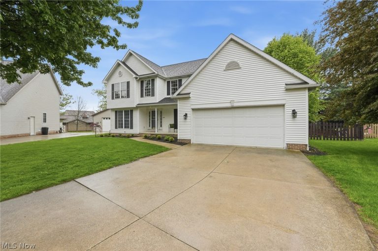 8714 Billendon Circle, North Canton, OH - Photo 3