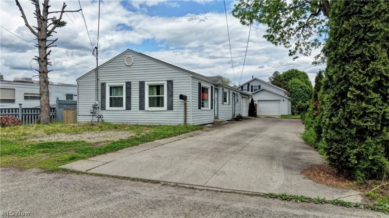 127 7th Drive, New Philadelphia, OH - Photo 6