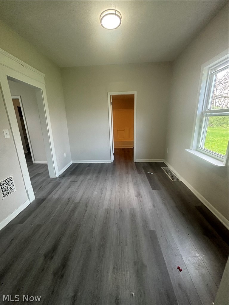 8706 Nevada Avenue, Cleveland, OH - Photo 4