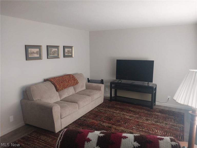 3009 Willowrow Avenue, Canton, OH - Photo 3