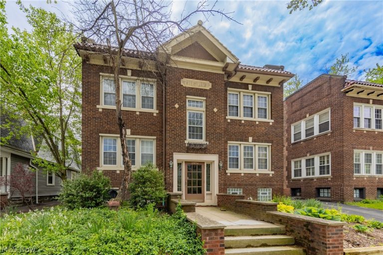 2634 Mayfield Road #4, Cleveland Heights, OH, 44106