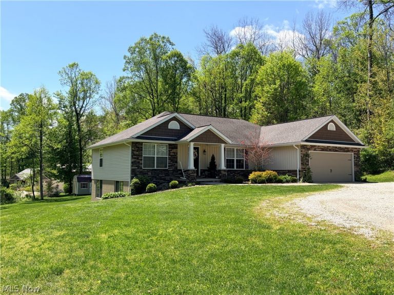 7807 Arbon Drive, Millersburg, OH - Photo 2