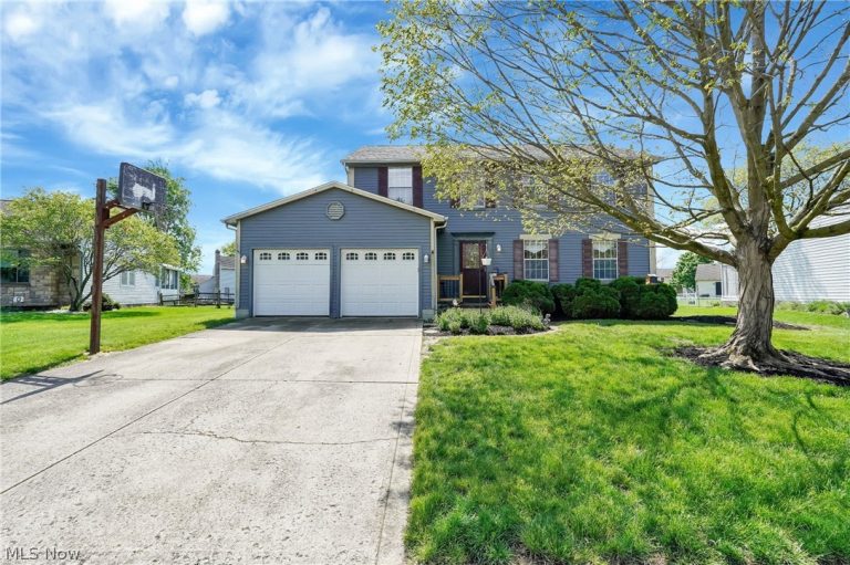 527 Warwick Lane, Pickerington, OH - Photo 2